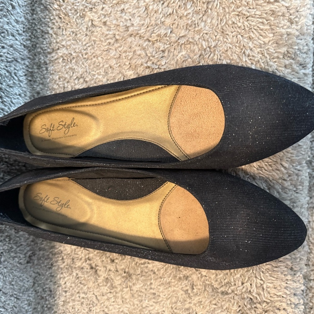 Soft Style Women's Glittery Black Flats